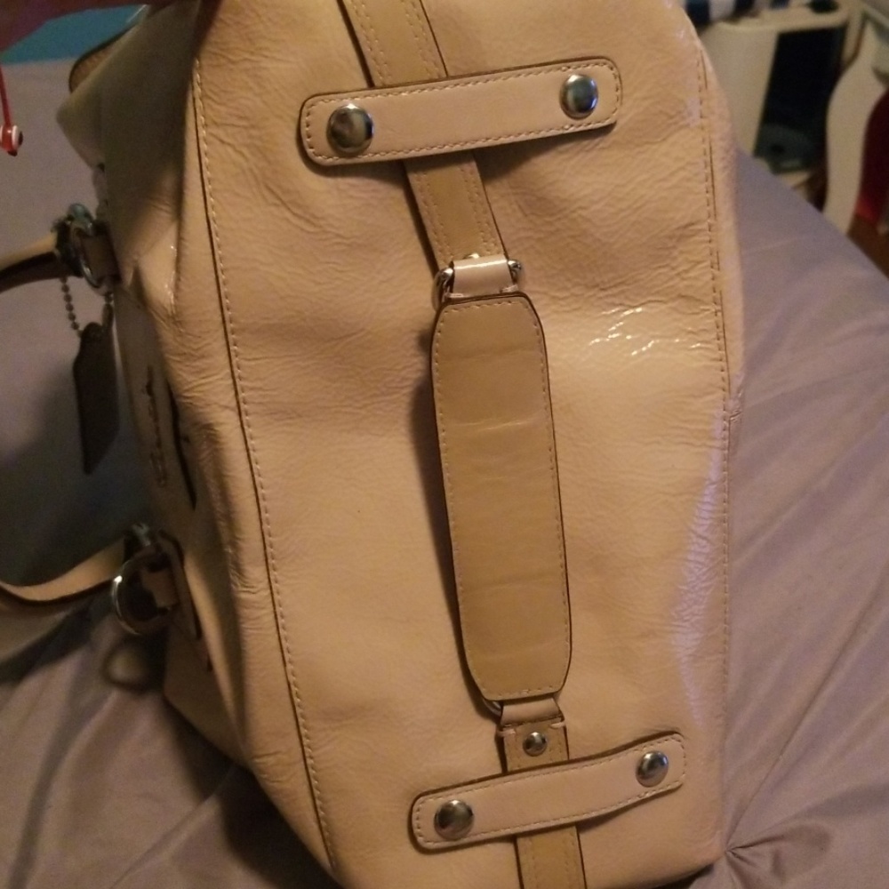 Coach - Picture 3 of 4